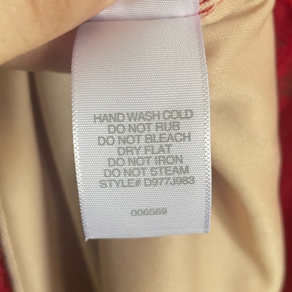 Rebecca B. Red Long Sleeve Lace Dress. Pre-Owned. - Picture 6 of 6